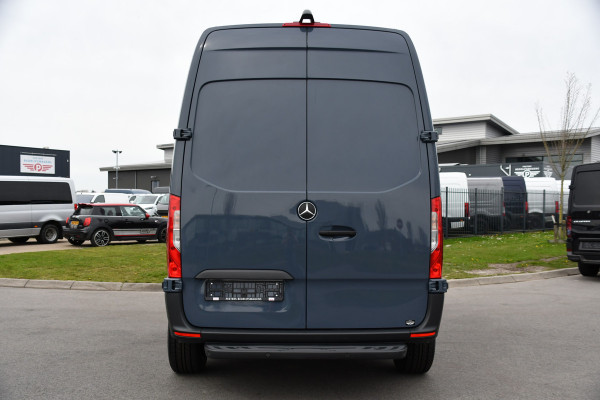 Mercedes-Benz Sprinter 315 1.9 CDI L2H2 AMG Edition Adaptieve Cruise, Camera, Carplay, 150pk, LED, Dodehoek, Sensoren, Multimedia, Uniek!