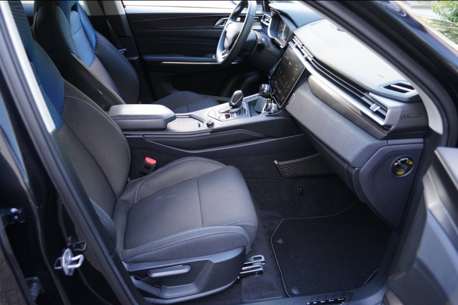 Lynk & Co 01 1.5|Prijs incl. 12 mnd garantie| PDC Panoramadak LMV Navi Apple carplay/Android auto Camera