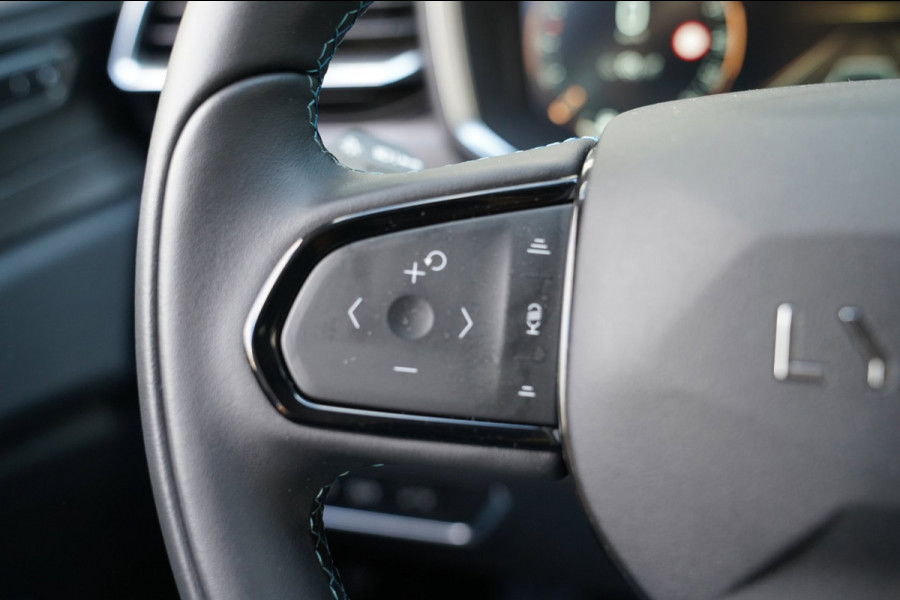 Lynk & Co 01 1.5|Prijs incl. 12 mnd garantie| PDC Panoramadak LMV Navi Apple carplay/Android auto Camera