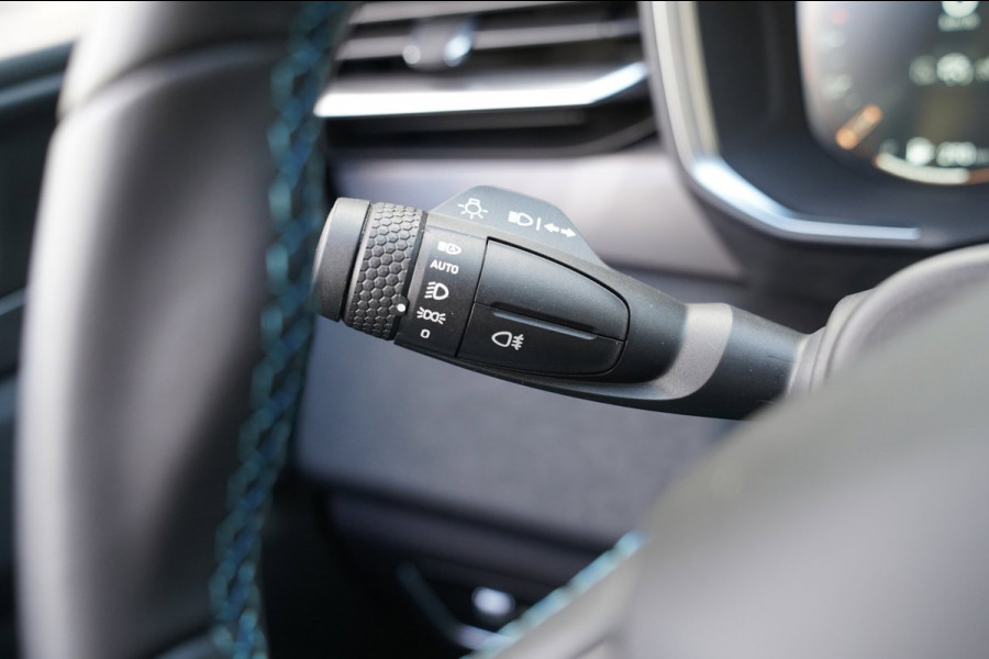 Lynk & Co 01 1.5|Prijs incl. 12 mnd garantie| PDC Panoramadak LMV Navi Apple carplay/Android auto Camera