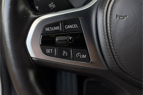 BMW 1-serie 118i | Sportleder | Stoel + Stuurverwarming | Comfort Access | Live Cockpit Pro | Carplay