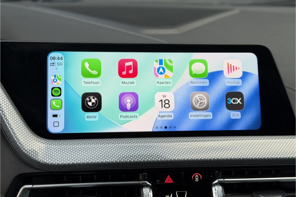 BMW 1-serie 118i | Sportleder | Stoel + Stuurverwarming | Comfort Access | Live Cockpit Pro | Carplay