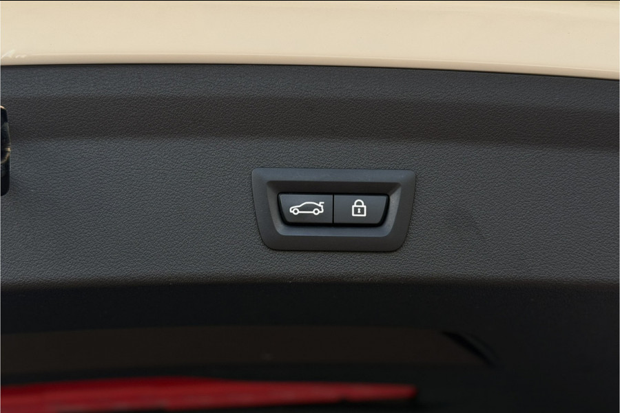 BMW 1-serie 118i | Sportleder | Stoel + Stuurverwarming | Comfort Access | Live Cockpit Pro | Carplay