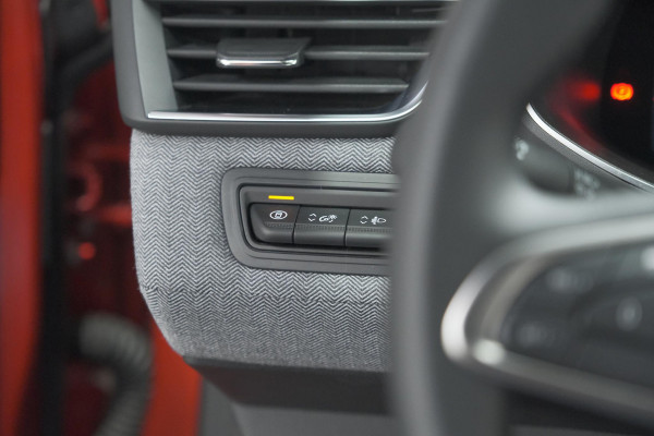 Renault Clio TCe 90 GPF techno | 360 Camera | Adaptieve Cruise Control | 9.3 Inch Groot Scherm