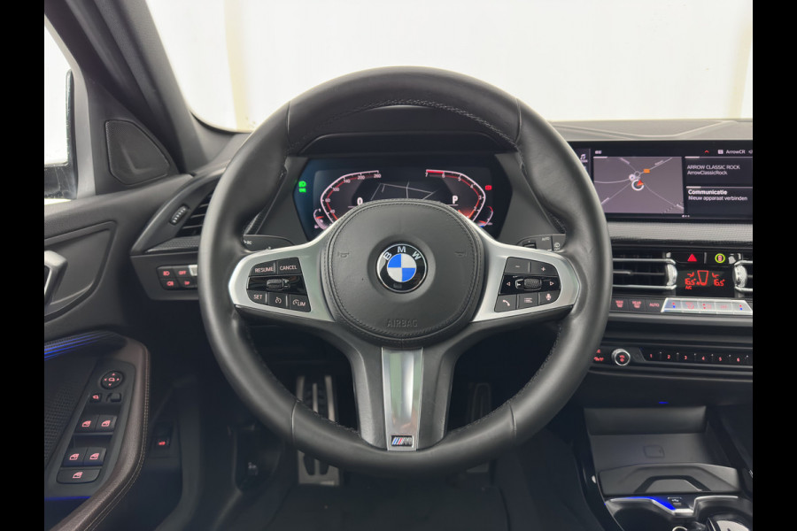 BMW 1-serie 118i M-Sport-Styling High Executive Edition (INCL-BTW) Aut.*PANO | FULL-LED | DIGI-COCKPIT | HIFI-SOUND | CAMERA | HEATED-SPORTSEATS | NAVI-FULLMAP | AMBIENTLIGHT | PRIVACY-GLASS | ECC | CARBON-INLAY | PDC | CRUISE | DAB | 18"ALU*