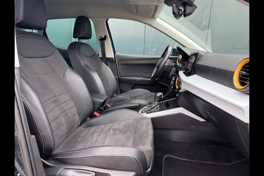 Seat Arona 1.0 TSI 110pk Style * AUTOMAAT* Navigatiesysteem* Parkeercamera * Alcantara *