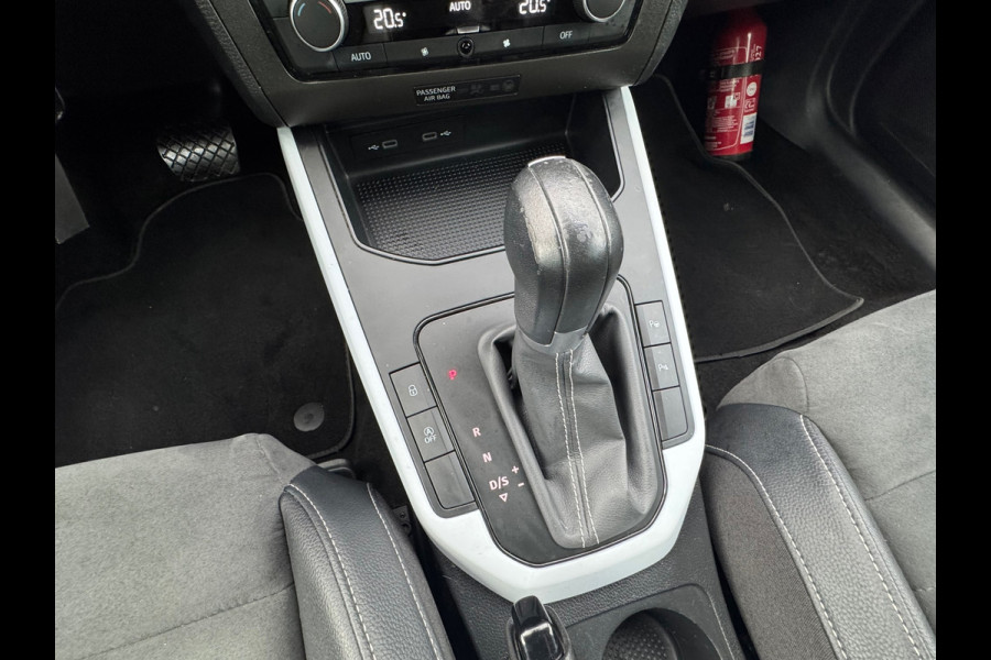 Seat Arona 1.0 TSI 110pk Style * AUTOMAAT* Navigatiesysteem* Parkeercamera * Alcantara *