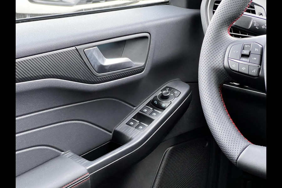 Ford Kuga 2.5 PHEV ST-Line | 243 pk | Wegklapbare trekhaak | 2.100 kg trekgewicht! | Winterpakket