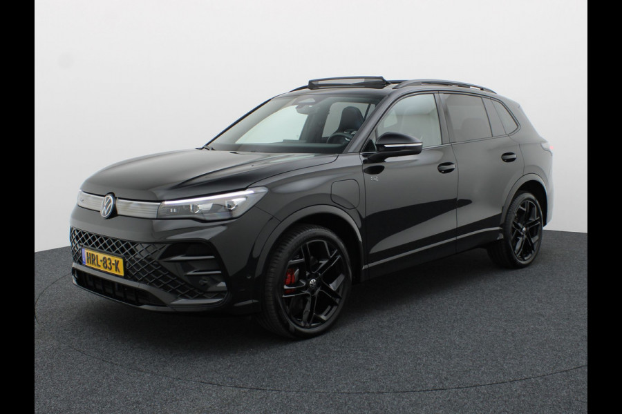 Volkswagen Tiguan 1.5 eHybrid R-Line Edition | Pano | Trekhaak wegkl. | Keyless | Elk. A-klep | Prijs Rijklaar!!
