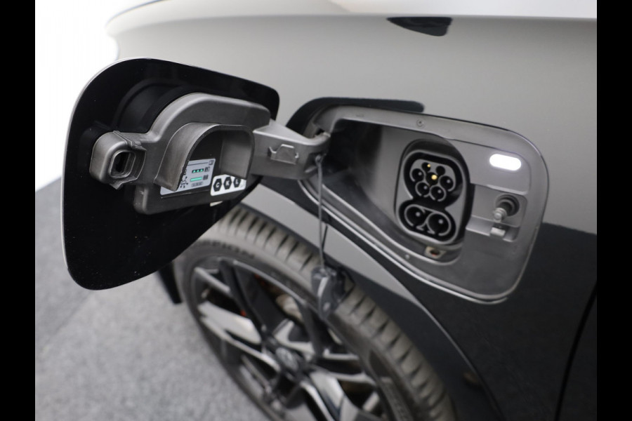 Volkswagen Tiguan 1.5 eHybrid R-Line Edition | Pano | Trekhaak wegkl. | Keyless | Elk. A-klep | Prijs Rijklaar!!