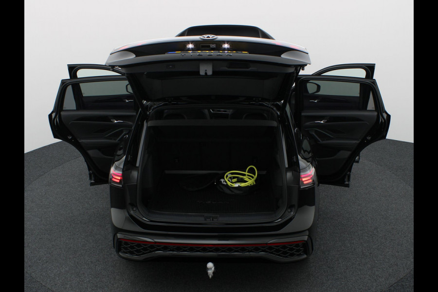 Volkswagen Tiguan 1.5 eHybrid R-Line Edition | Pano | Trekhaak wegkl. | Keyless | Elk. A-klep | Prijs Rijklaar!!