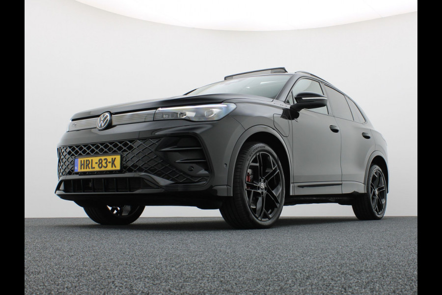 Volkswagen Tiguan 1.5 eHybrid R-Line Edition | Pano | Trekhaak wegkl. | Keyless | Elk. A-klep | Prijs Rijklaar!!
