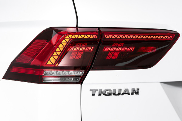 Volkswagen Tiguan 1.5 TSI ACT 150 PK Comfortline Business | Trekhaak | Adapt. Cruise | PDC | Camera | NAV + App. Connect | ECC | LM 17" |
