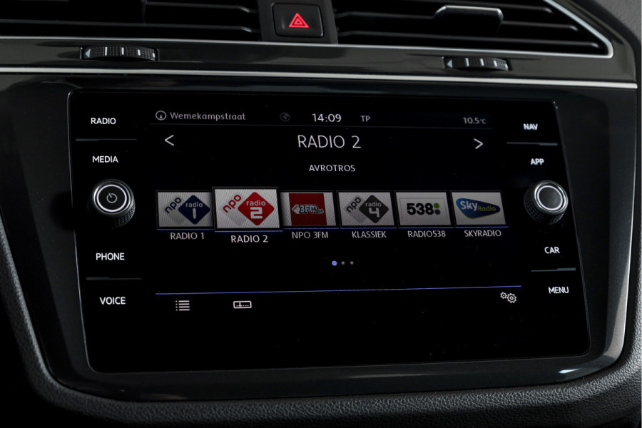 Volkswagen Tiguan 1.5 TSI ACT 150 PK Comfortline Business | Trekhaak | Adapt. Cruise | PDC | Camera | NAV + App. Connect | ECC | LM 17" |