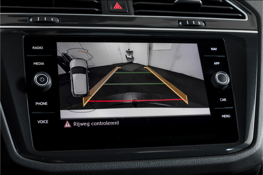 Volkswagen Tiguan 1.5 TSI ACT 150 PK Comfortline Business | Trekhaak | Adapt. Cruise | PDC | Camera | NAV + App. Connect | ECC | LM 17" |