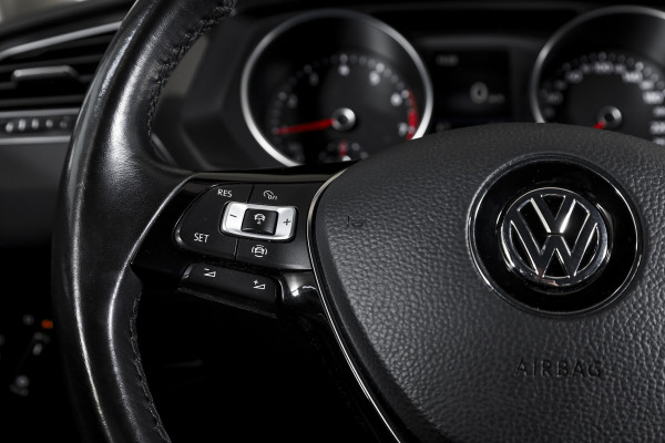 Volkswagen Tiguan 1.5 TSI ACT 150 PK Comfortline Business | Trekhaak | Adapt. Cruise | PDC | Camera | NAV + App. Connect | ECC | LM 17" |