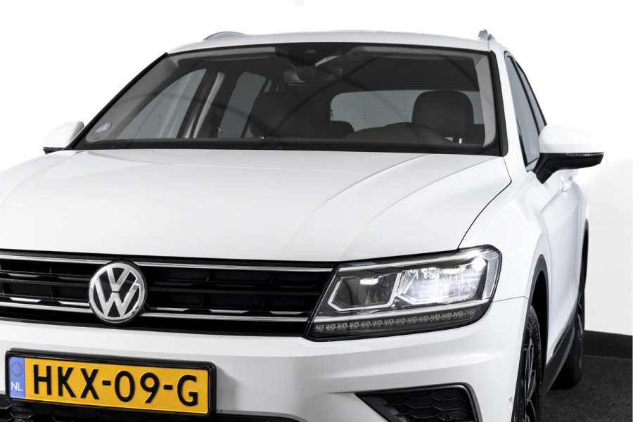 Volkswagen Tiguan 1.5 TSI ACT 150 PK Comfortline Business | Trekhaak | Adapt. Cruise | PDC | Camera | NAV + App. Connect | ECC | LM 17" |