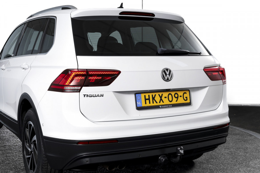 Volkswagen Tiguan 1.5 TSI ACT 150 PK Comfortline Business | Trekhaak | Adapt. Cruise | PDC | Camera | NAV + App. Connect | ECC | LM 17" |