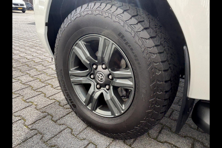 Toyota Hilux 2.4 D-4D*4X4*ACC*HAAK*CAM*ECC*TEL*3500KG*INCL.BPM*