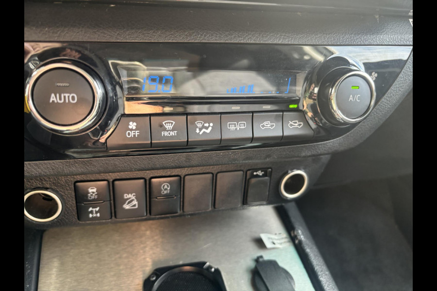 Toyota Hilux 2.4 D-4D*4X4*ACC*HAAK*CAM*ECC*TEL*3500KG*INCL.BPM*