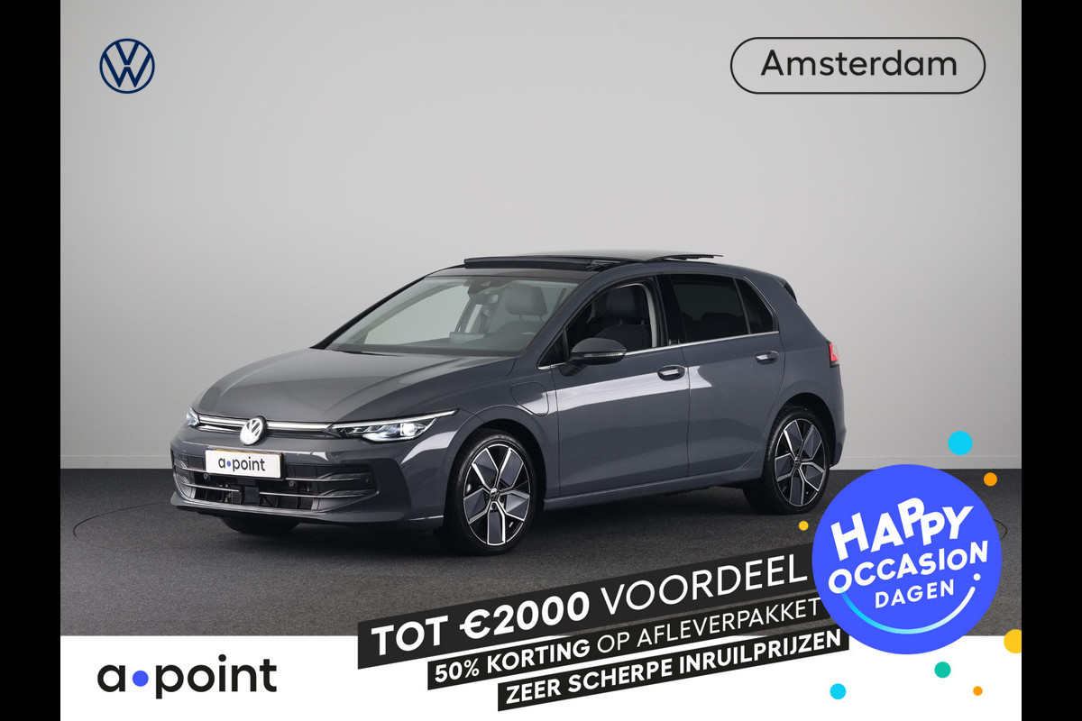 Volkswagen Golf 1.5 eHybrid Style Edition 204 pk Automaat (DSG) | Verlengde garantie | Navigatie via App | Panoramadak | Parkeersensoren (Park assist) | Achteruitrijcamera | Stoelverwarming |
