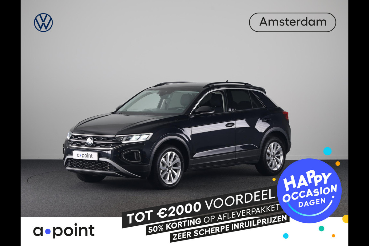 Volkswagen T-Roc 1.5 TSI Life 150 pk Automaat (DSG) | Navigatie | Parkeersensoren (Park assist) | Achteruitrijcamera | Adaptieve cruise control | Autom. airco |