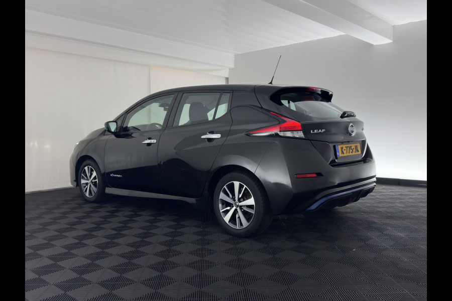 Nissan Leaf Acenta 40 kWh {SoH-86%) Aut. *HEATPUMP | ADAPTIVE-CRUISE | KEYLESS | NAVI-FULLMAP | DAB+ | DIGI-COCKPIT | PRIVACYGLASS | 16"ALU*