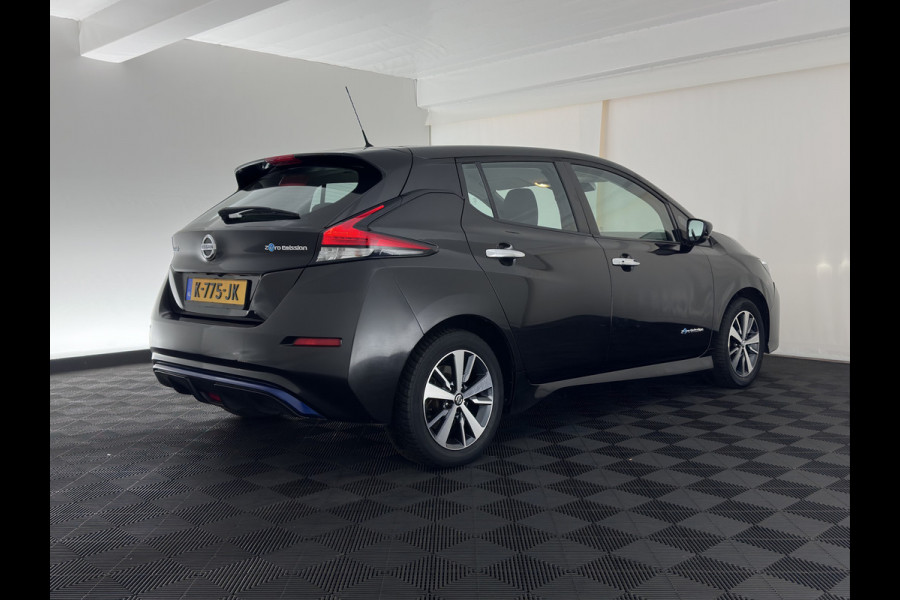Nissan Leaf Acenta 40 kWh {SoH-86%) Aut. *HEATPUMP | ADAPTIVE-CRUISE | KEYLESS | NAVI-FULLMAP | DAB+ | DIGI-COCKPIT | PRIVACYGLASS | 16"ALU*