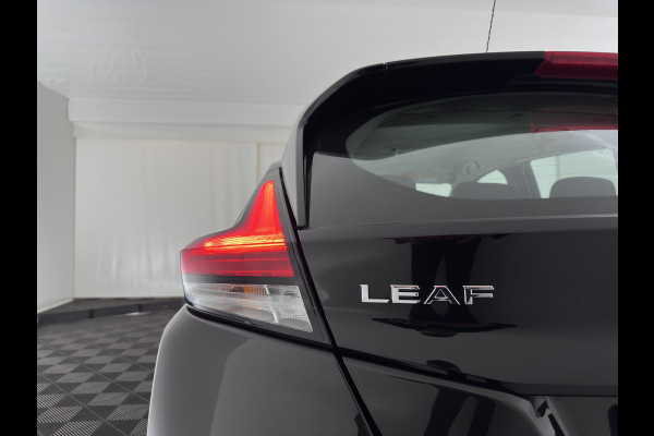 Nissan Leaf Acenta 40 kWh {SoH-86%) Aut. *HEATPUMP | ADAPTIVE-CRUISE | KEYLESS | NAVI-FULLMAP | DAB+ | DIGI-COCKPIT | PRIVACYGLASS | 16"ALU*