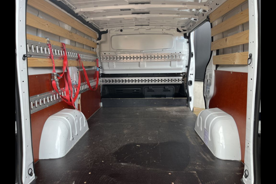 Renault Trafic 2.0 dCi 145pk E6 Automaat Comfort 3p Lease €287 p/m, Airco, Navi Carplay, PDC, Led, Trekhaak, Cruise controle, Onderhoudshistorie aanwezig