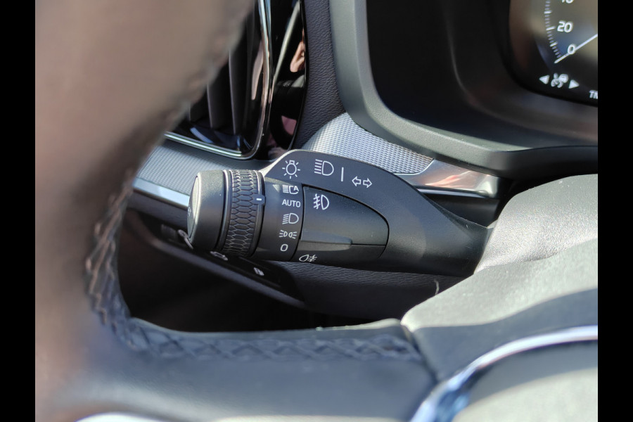 Volvo S60 T6 350PK AWD Recharge Plus Dark | BLIS | Pano | Carplay | Elektr. Stoelen | PDC V+A | ACC