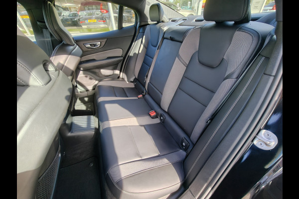 Volvo S60 T6 350PK AWD Recharge Plus Dark | BLIS | Pano | Carplay | Elektr. Stoelen | PDC V+A | ACC