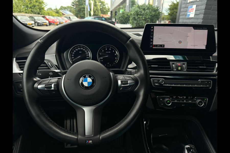 BMW X2 sDrive18i High Executive, M-pakket, Automaat, Cruise, Head-up, Camera, Navi, PDC, NAP