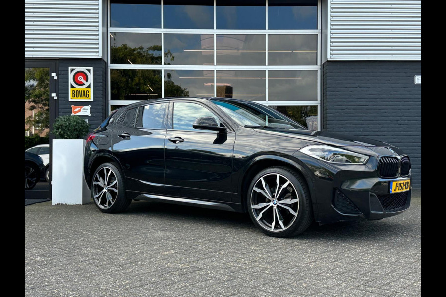 BMW X2 sDrive18i High Executive, M-pakket, Automaat, Cruise, Head-up, Camera, Navi, PDC, NAP