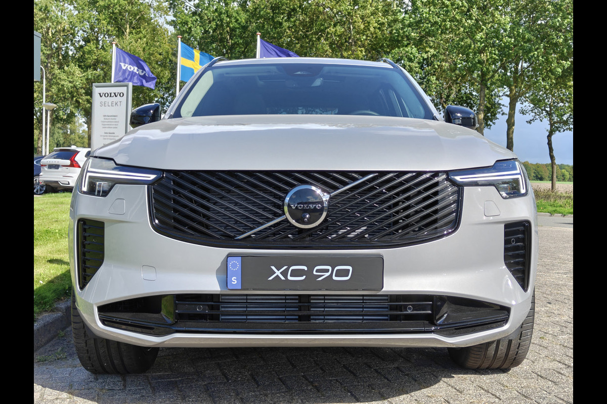 Volvo XC90 T8 AWD 455PK Plug-in Hybrid Ultra Dark | NIEUW | €10.465,- voordeel | ACC | H&K | Luchtvering | 360 camera | 21" | BLIS |