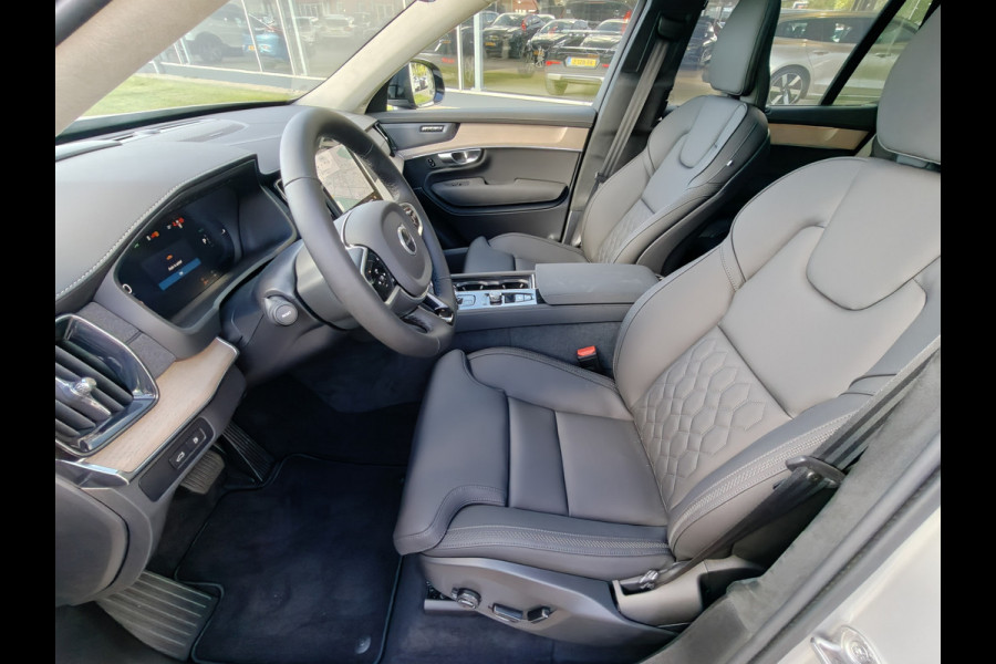 Volvo XC90 T8 AWD 455PK Plug-in Hybrid Ultra Dark | NIEUW | €10.465,- voordeel | ACC | H&K | Luchtvering | 360 camera | 21" | BLIS |