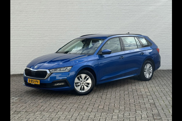Škoda Octavia Combi 1.0 e-TSI Ambition Automaat ElectrTrekhaak Clima Carplay Navi Digitaal Dash Sfeerverlichting All-Season banden