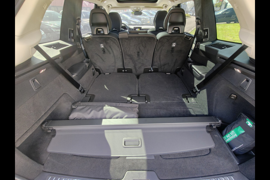 Volvo XC90 T8 AWD 455PK Plug-in Hybrid Ultra Dark | NIEUW | €10.465,- voordeel | ACC | H&K | Luchtvering | 360 camera | 21" | BLIS |