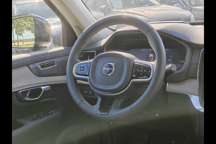 Volvo XC90 T8 AWD 455PK Plug-in Hybrid Ultra Dark | NIEUW | €10.465,- voordeel | ACC | H&K | Luchtvering | 360 camera | 21" | BLIS |