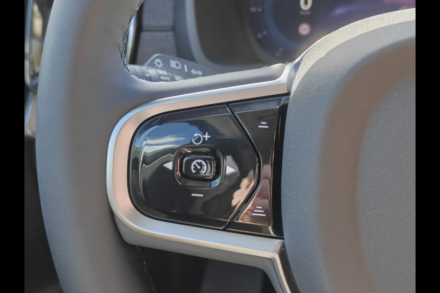 Volvo XC90 T8 AWD 455PK Plug-in Hybrid Ultra Dark | NIEUW | €10.465,- voordeel | ACC | H&K | Luchtvering | 360 camera | 21" | BLIS |