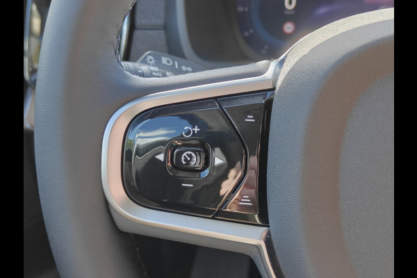 Volvo XC90 T8 AWD 455PK Plug-in Hybrid Ultra Dark | NIEUW | €10.465,- voordeel | ACC | H&K | Luchtvering | 360 camera | 21" | BLIS |
