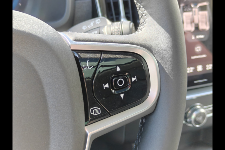 Volvo XC90 T8 AWD 455PK Plug-in Hybrid Ultra Dark | NIEUW | €10.465,- voordeel | ACC | H&K | Luchtvering | 360 camera | 21" | BLIS |