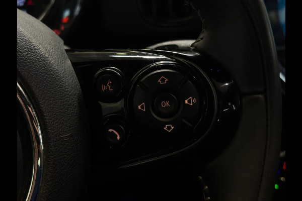 MINI Countryman 1.5 Cooper Chili Serious Business(NL-auto, Dealer OnderH, Panorama, Camera, Navi Pro, StoelV, Climate Con, Etc)