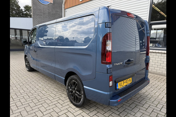 Renault Trafic 2.0 dCi automaat 145pk T29 L2H1 Luxe / vaste prijs rijklaar € 17.650 ex btw / euro 6 / bpm vrij / blauw metallic / comfort stoelen / trekhaak / airco / cruise / navigatie