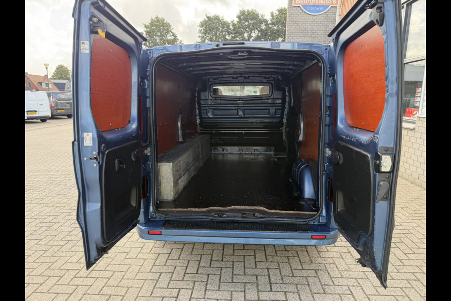 Renault Trafic 2.0 dCi automaat 145pk T29 L2H1 Luxe / vaste prijs rijklaar € 17.650 ex btw / euro 6 / bpm vrij / blauw metallic / comfort stoelen / trekhaak / airco / cruise / navigatie