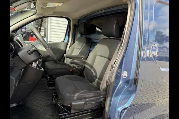 Renault Trafic 2.0 dCi automaat 145pk T29 L2H1 Luxe / vaste prijs rijklaar € 17.650 ex btw / euro 6 / bpm vrij / blauw metallic / comfort stoelen / trekhaak / airco / cruise / navigatie