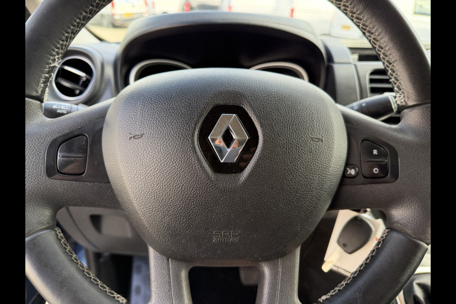 Renault Trafic 2.0 dCi automaat 145pk T29 L2H1 Luxe / vaste prijs rijklaar € 17.650 ex btw / euro 6 / bpm vrij / blauw metallic / comfort stoelen / trekhaak / airco / cruise / navigatie