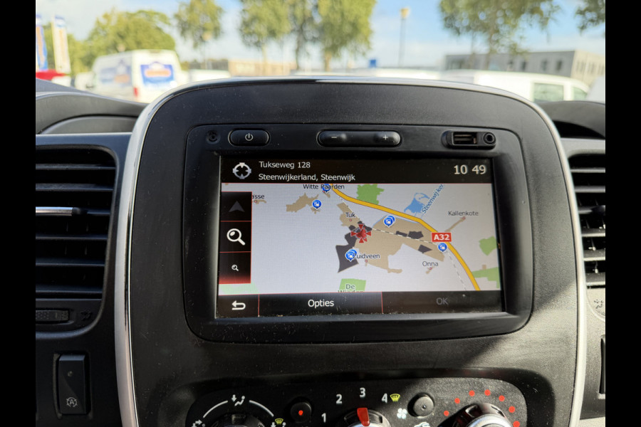 Renault Trafic 2.0 dCi automaat 145pk T29 L2H1 Luxe / vaste prijs rijklaar € 17.650 ex btw / euro 6 / bpm vrij / blauw metallic / comfort stoelen / trekhaak / airco / cruise / navigatie