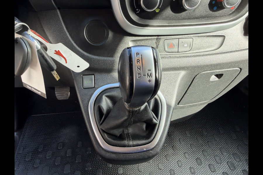 Renault Trafic 2.0 dCi automaat 145pk T29 L2H1 Luxe / vaste prijs rijklaar € 17.650 ex btw / euro 6 / bpm vrij / blauw metallic / comfort stoelen / trekhaak / airco / cruise / navigatie