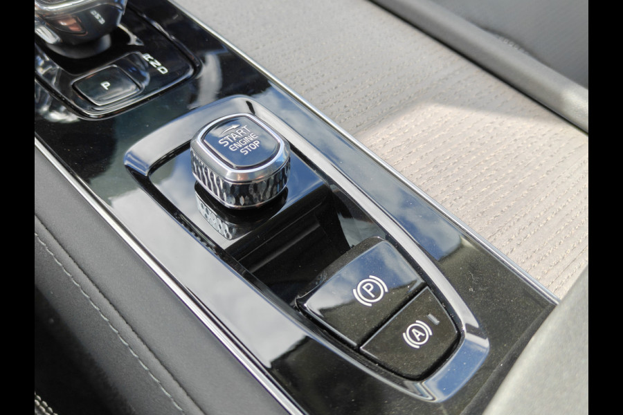 Volvo XC90 T8 Plug-in hybrid AWD Ultra Black Ed. Exec. | VOORRAAD VOORDEEL | DIRECT LEVERBAAR |